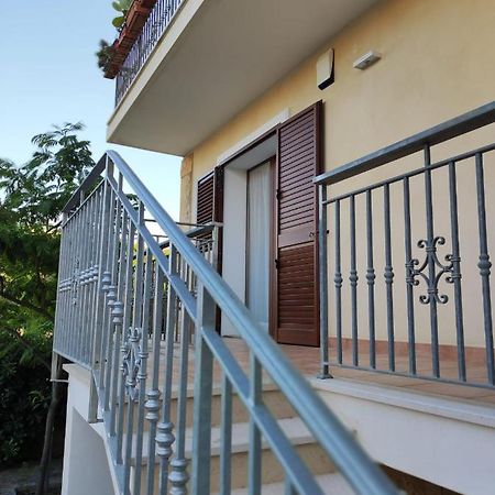 B&B Mazzini กร็อตตาเย ภายนอก รูปภาพ